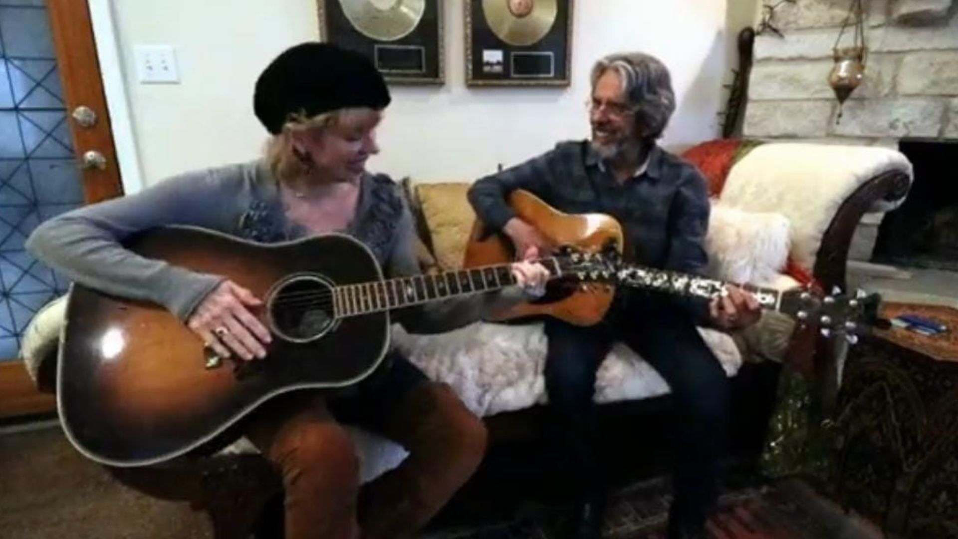 CoCo Carmel and Bobby Whitlock playing together.(via/YouTube/BobbyWhitlock&amp;CoCoCarmel)