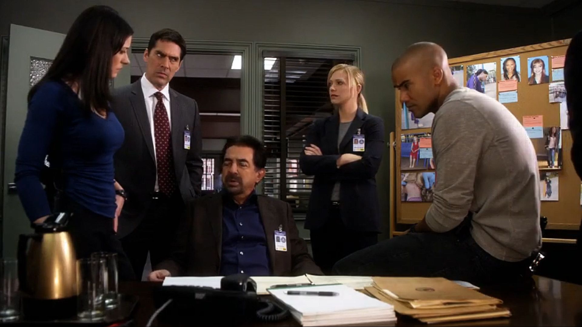The team discusses the case (Image via CBS)