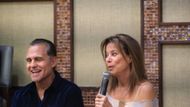 Maurice Benard (Sonny) sat next to co-star Nancy Lee Grahn (Alexis) at the General Hospital Fan Club Weekend | Image: JPI