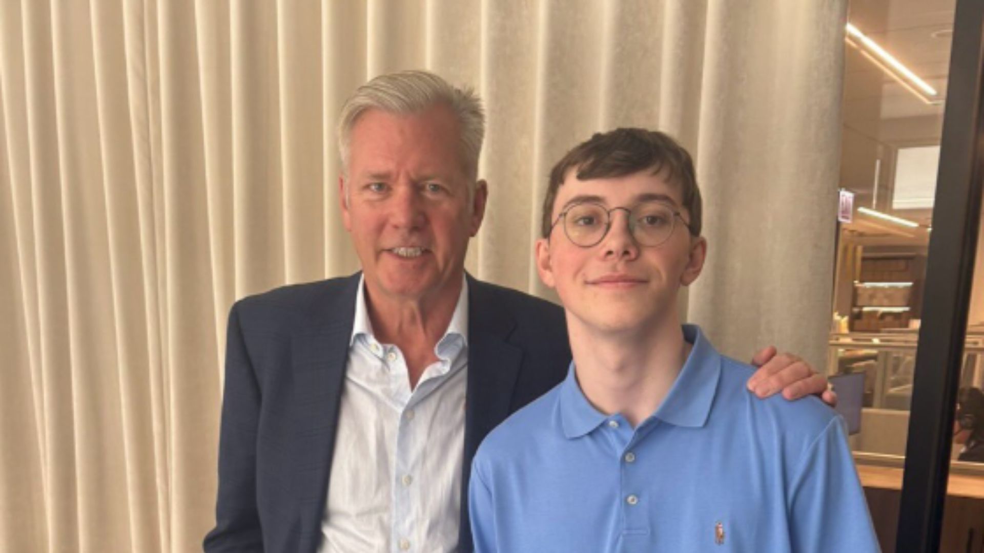 Chris Hansen with Schlep (Image via Instagram/@schlepreal)