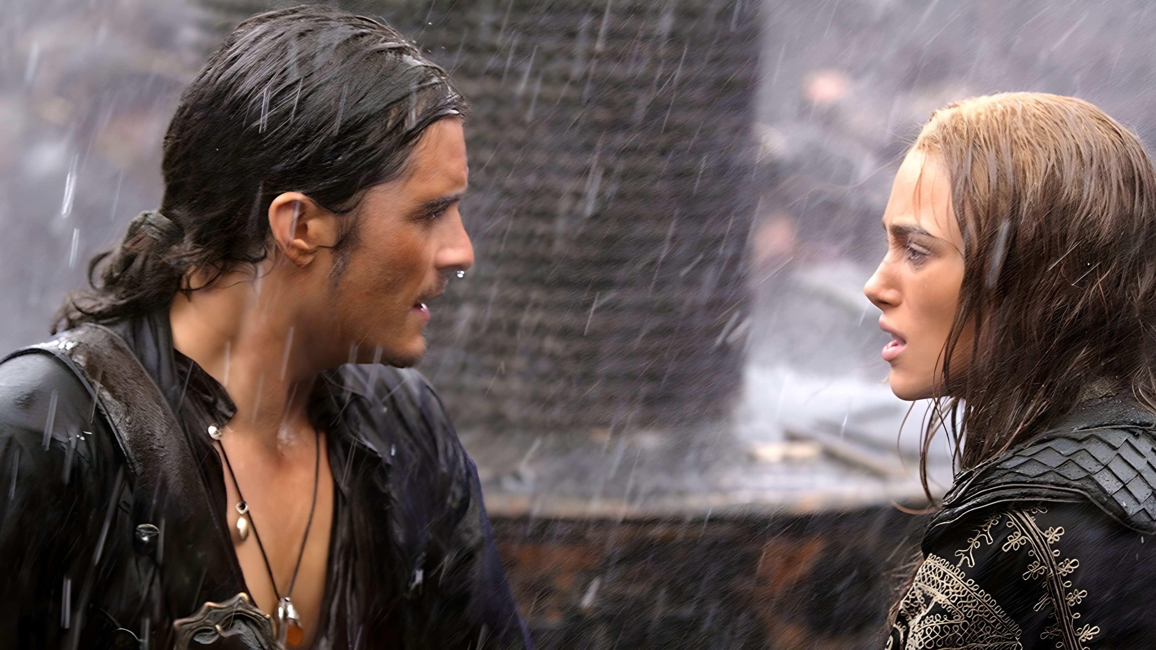 Orlando Bloom and Keira Knightley starred in three Pirates of the Caribbean movies (Image via Walt Disney Pictures)