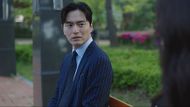 Seok-hoon while talking to his ex-wife (Image via Netflix)
