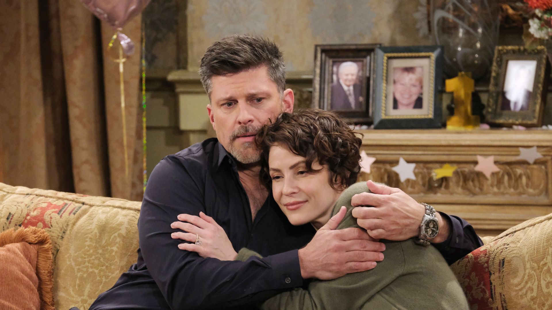 On Days of our Lives, Greg Vaughan (Eric) was paired with, among others, Linsey Godfrey&#039;s Sarah | Image: JPI