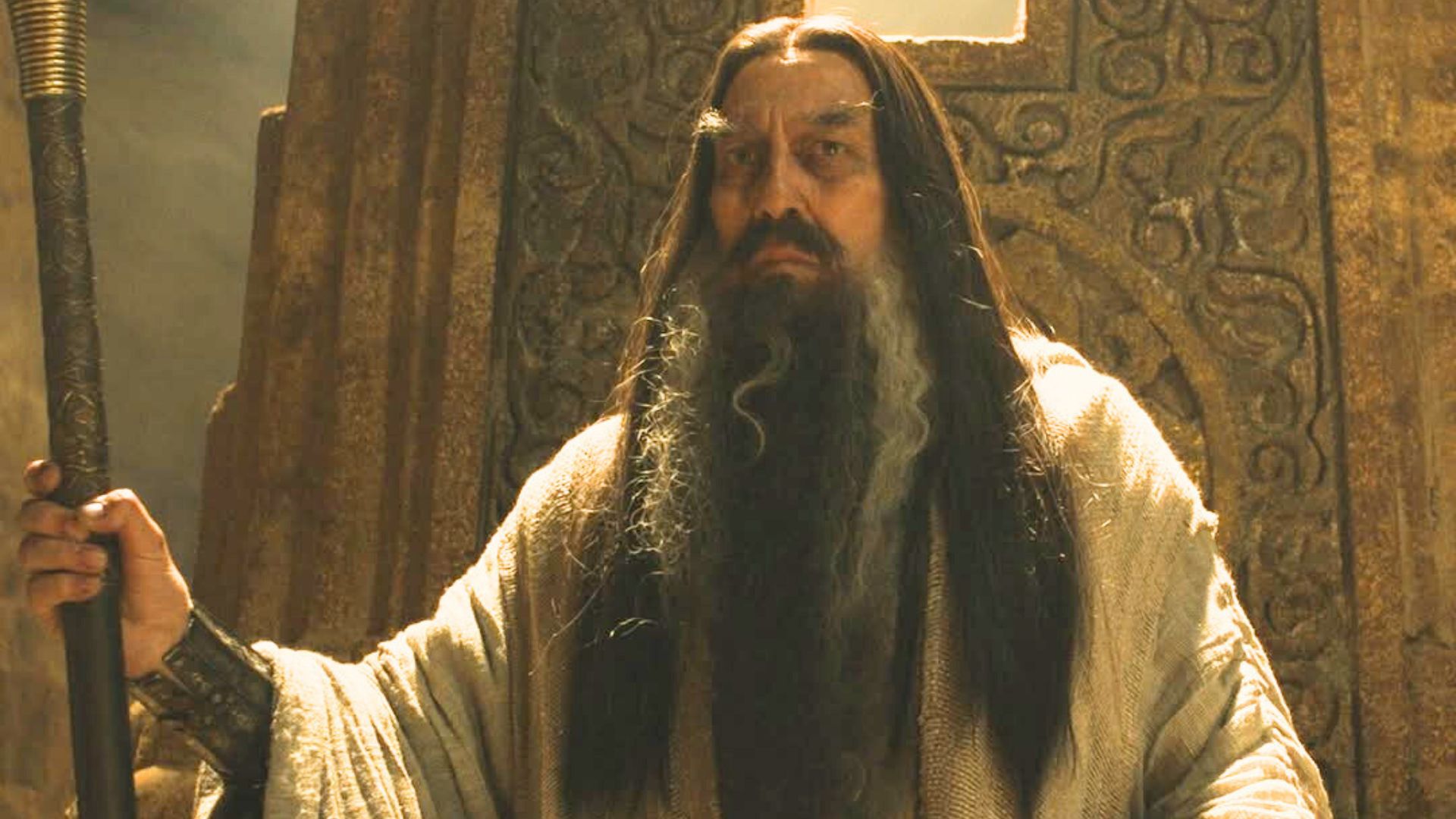 Ciar&aacute;n Hinds in The Lord of the Rings: The Rings of Power | Image via Instagram: amazonmgmstudios