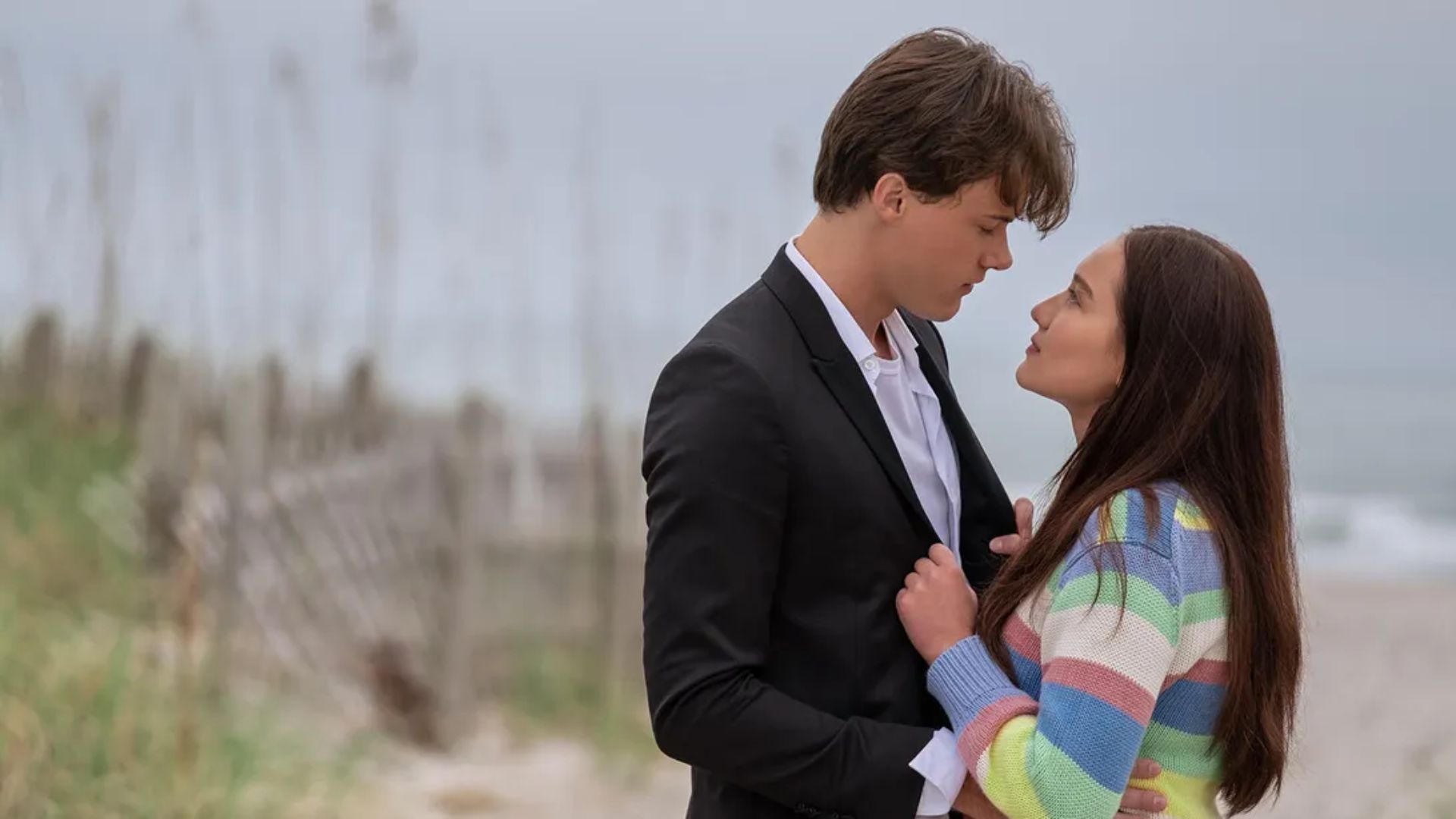 Conrad and Belly in The Summer I Turned Pretty (Image via Prime Video)