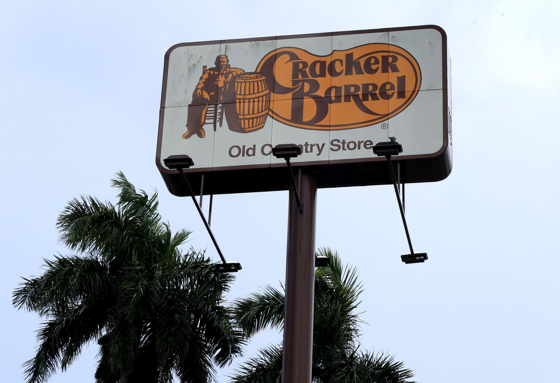 Cracker Barrel Redesigns Its Logo - Source: Getty