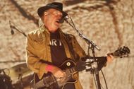 Neil Young At Farm Aid 2015 - (Image via Getty)