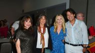 Kate Linder (Esther), Jess Walton (Jill), Lauralee Bell (Christine), and Michael Damian (Danny) met fans of The Young and the Restless | Image: JPI