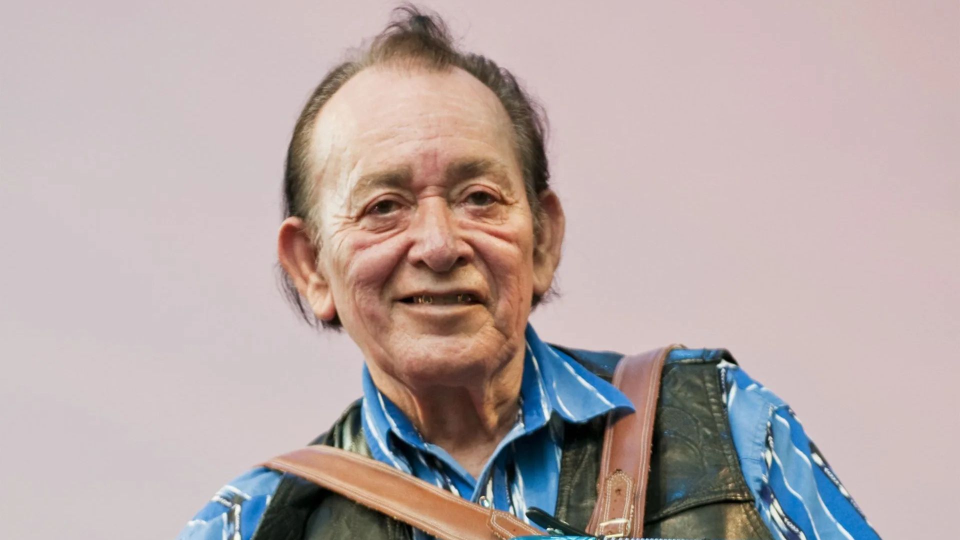 Flaco Jimenez dies at 86 (Image via Getty)