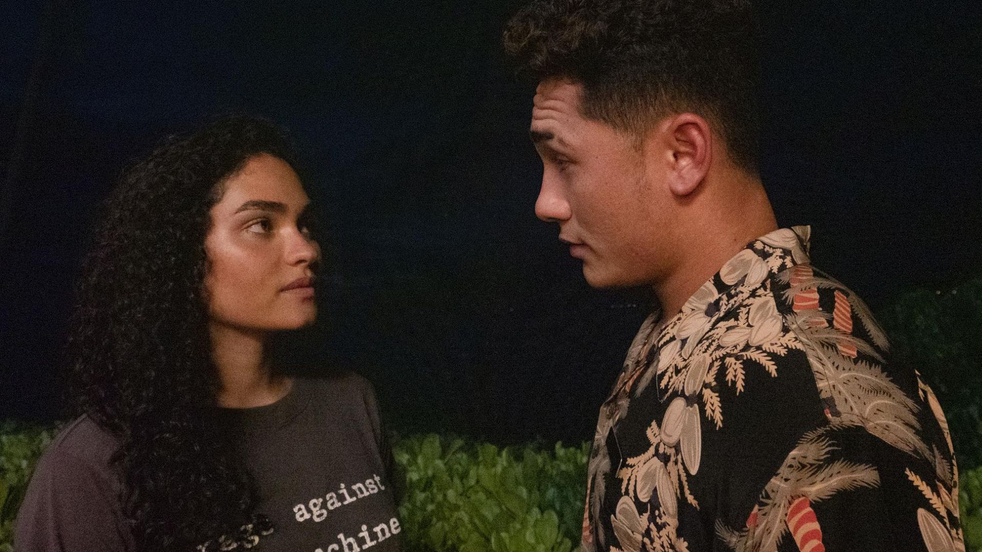 Paula and Kai are talking | Image via HBO