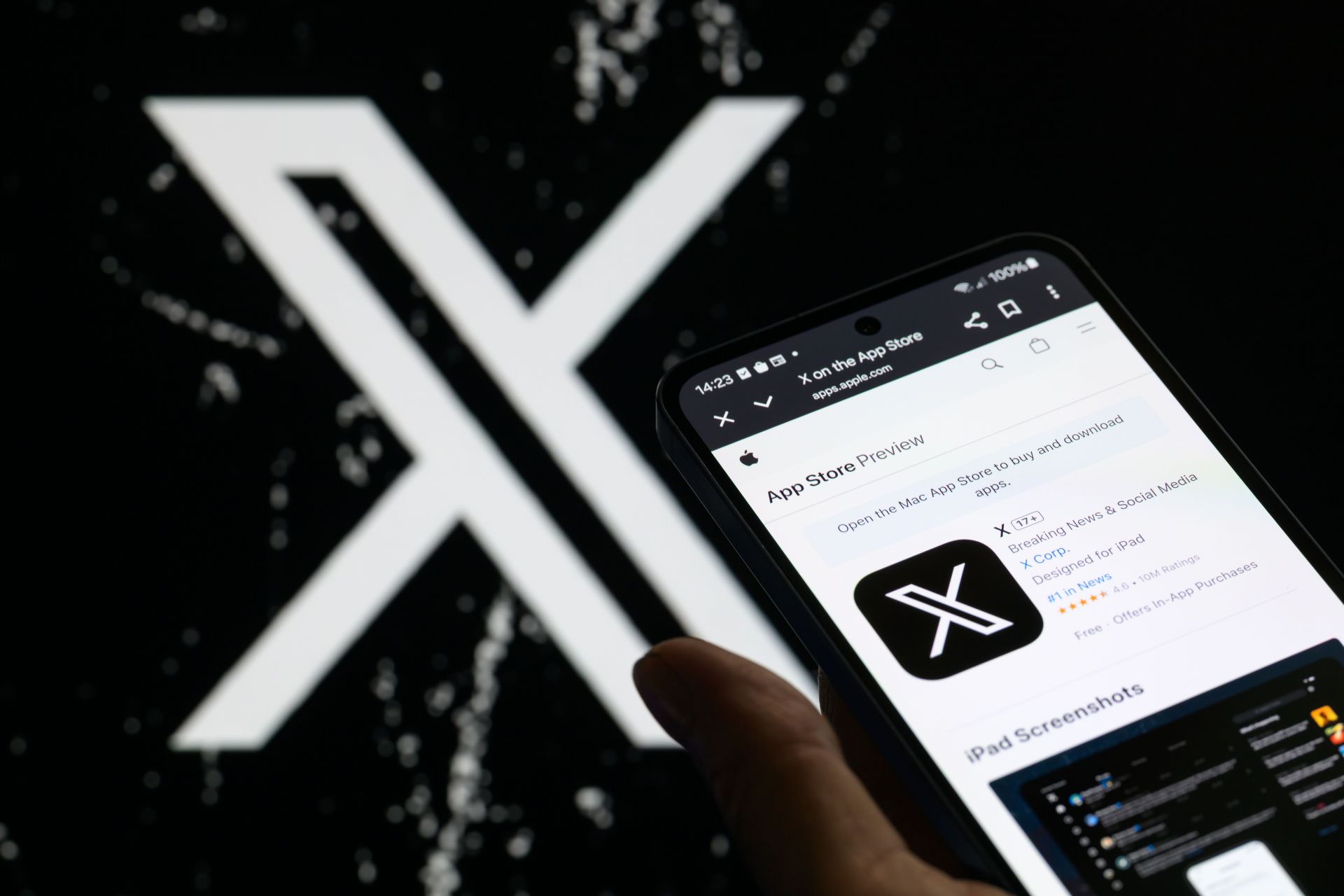 X - Apple Store - Photo Illustration - Source: Getty