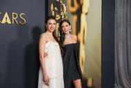 Margaret Qualley (left) (Image via Getty)