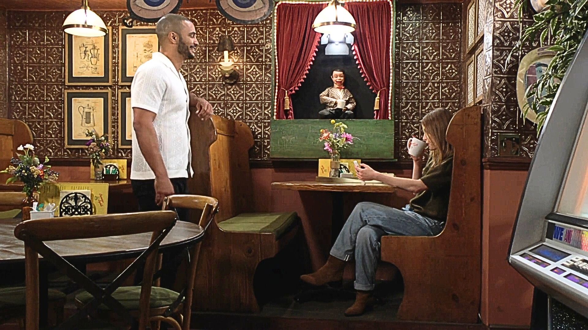 Holden and Claire at Society on The Young and the Restless | Image: CBS
