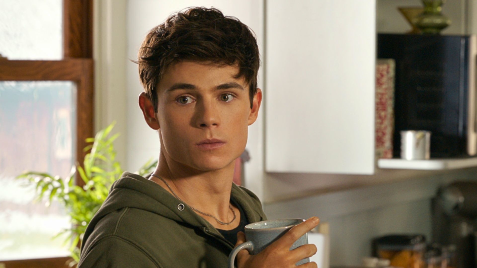 Ashby Gentry as Alex Walter in My Life with the Walter Boys (Image via Netflix)