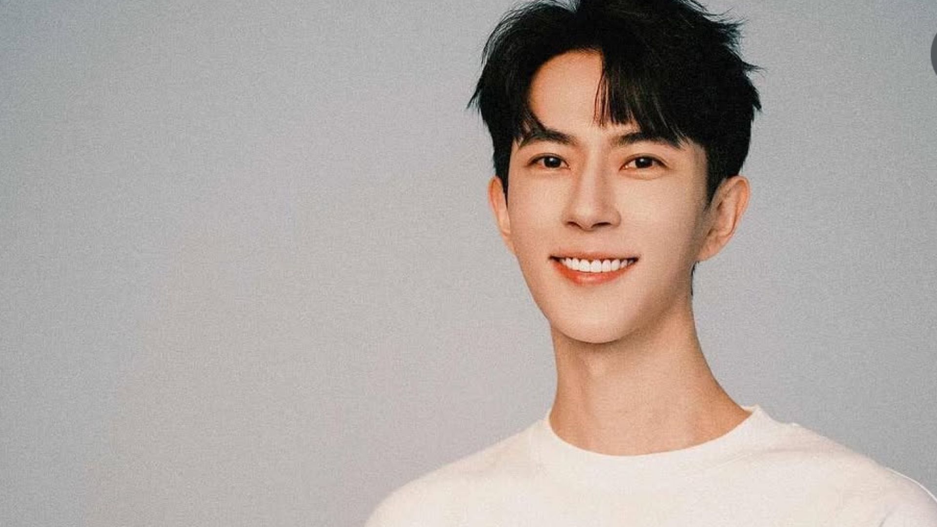 Chinese actor and singer Yu Menglong has died after falling from a building (Image via Instagram/@alanyu0615)