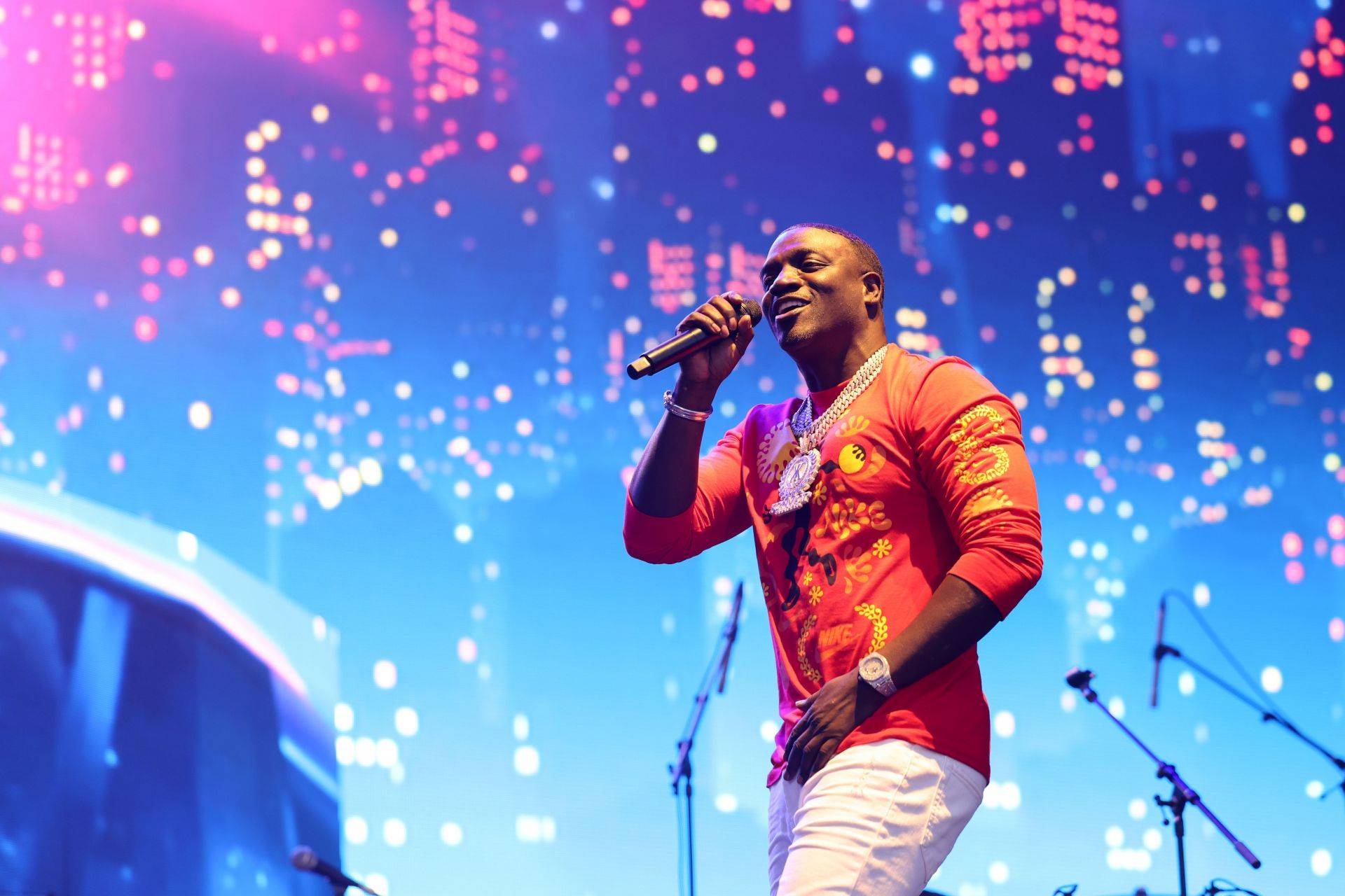 Friday Jams Live At Western Springs Stadium - (Image via Getty)