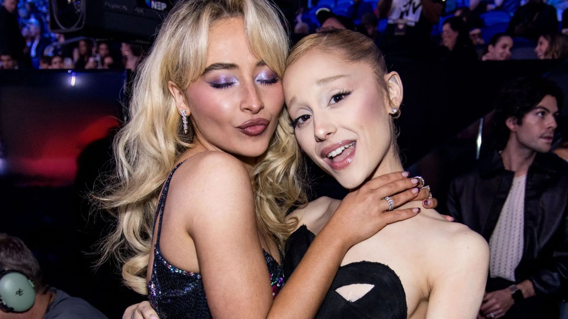 Sabrina Carpenter with Ariana Grande at 2025 MTV Video Music Awards (Image via Getty)