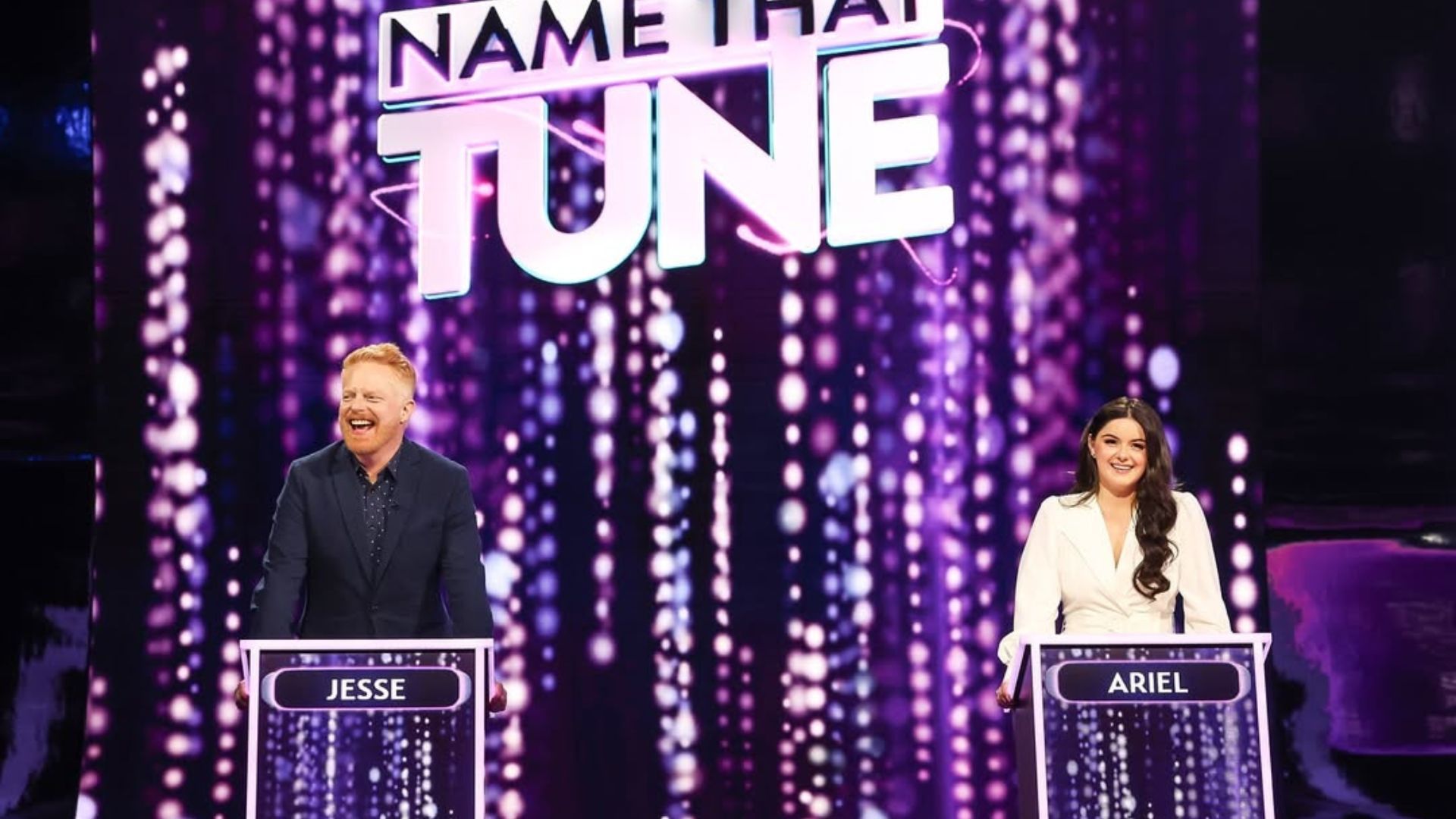 Modern Family stars Ariel Winter and Jesse Tyler Ferguson on Celebrity Name That Tune | Image via Instagram/ @arielwinter