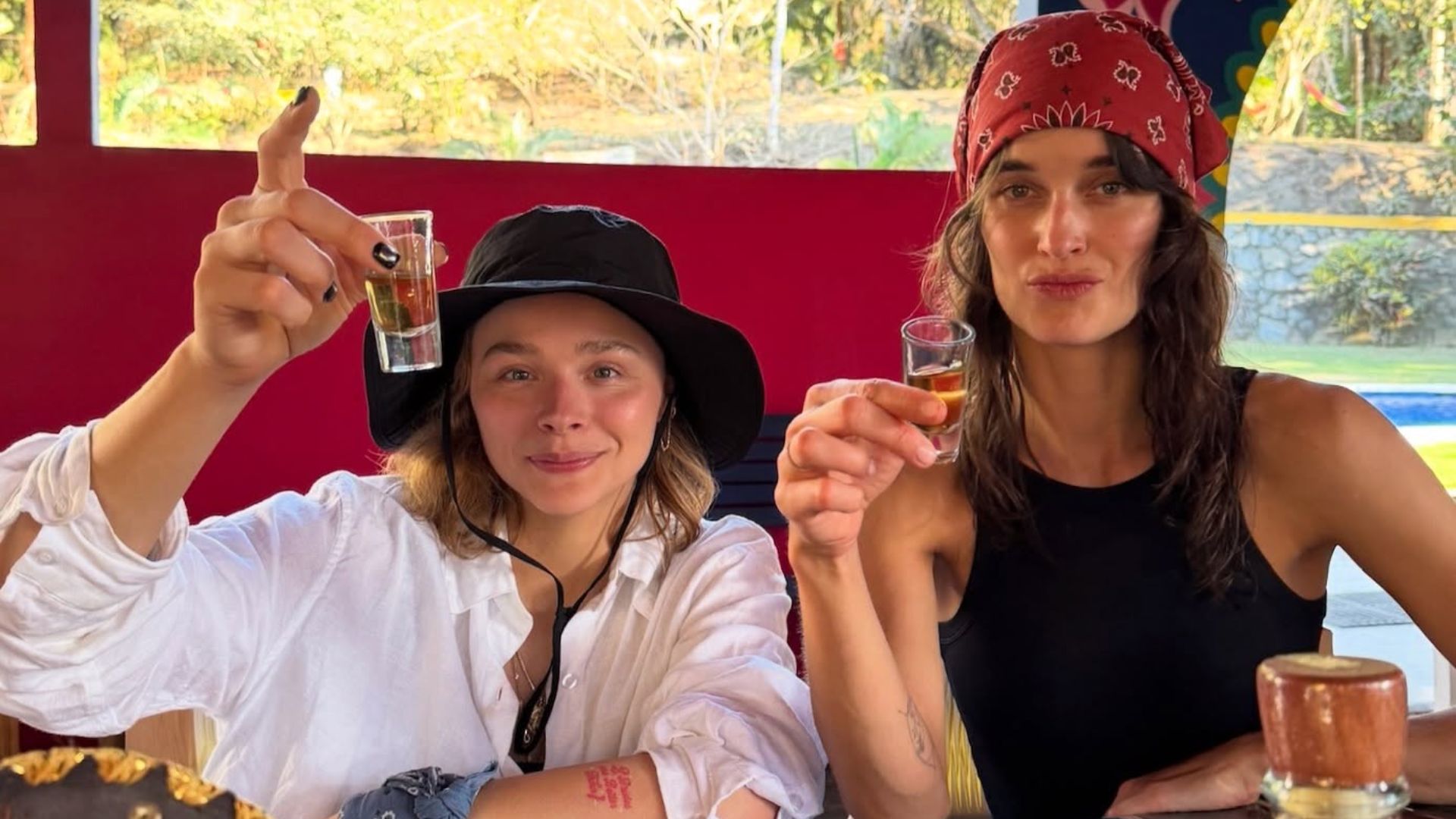Chlo&euml; Grace Moretz and Kate Harrison (Image via Instagram)