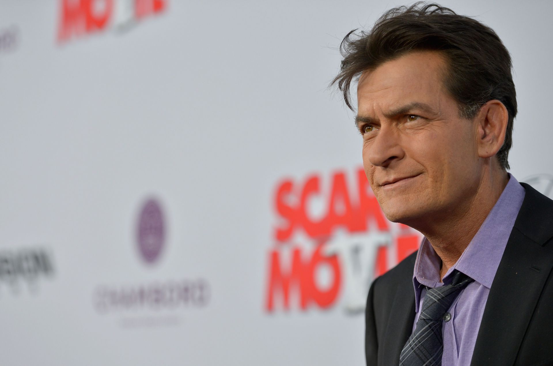 &quot;Scary Movie V&quot; Premiere Presented By Dimension Films In Partnership With Lexus And Chambord - Red Carpet - Source: Getty
