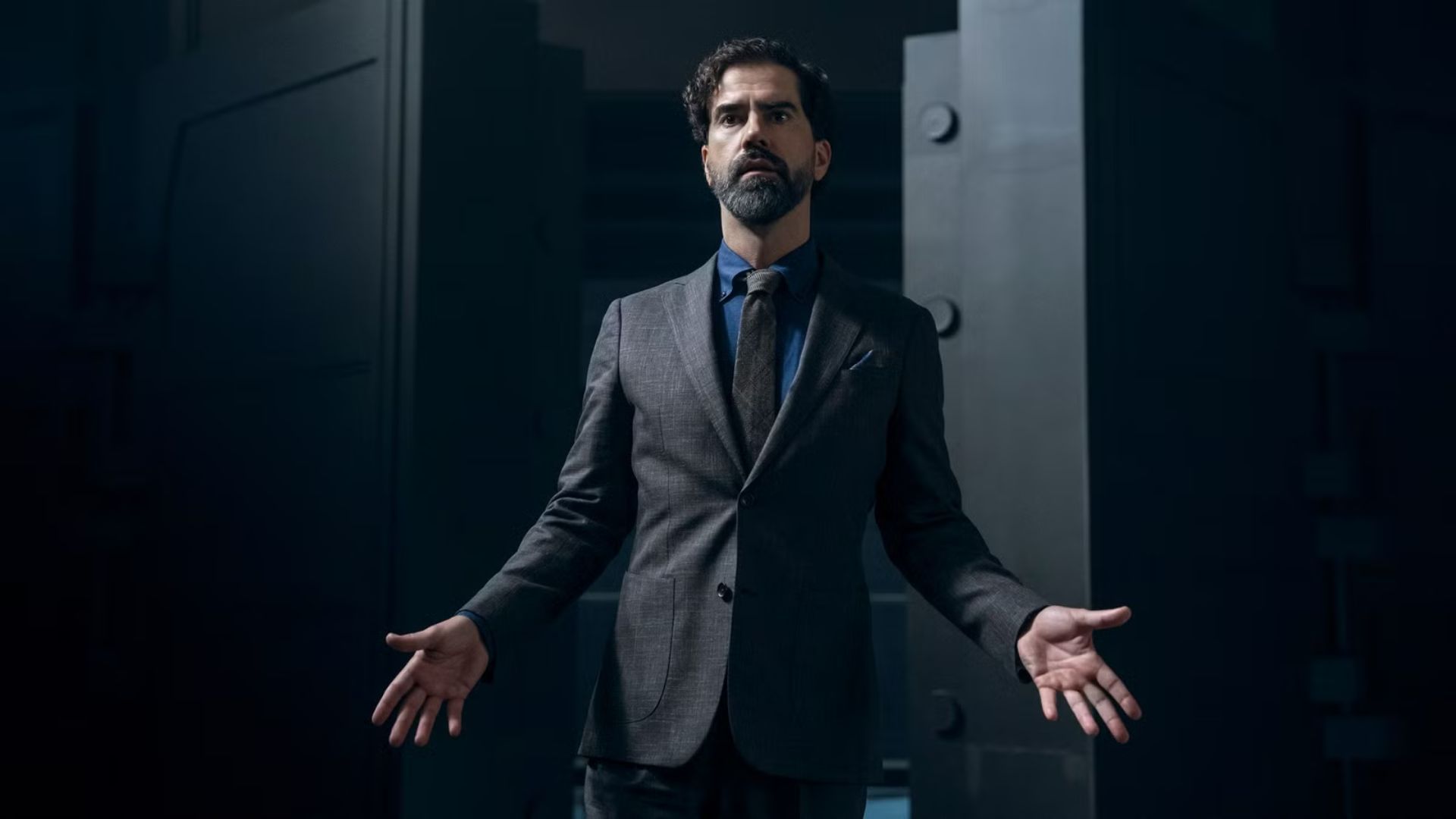 Hamish Linklater as Dean Cipher (Image via Prime Video)