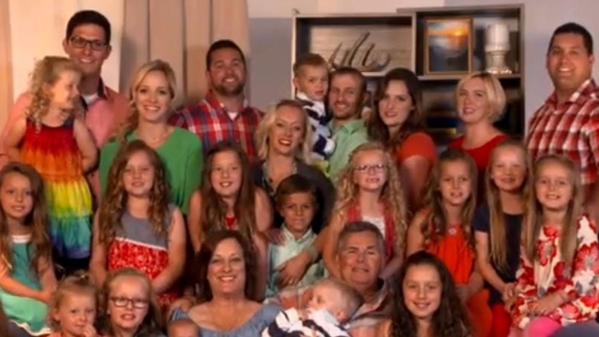 Three members of the &quot;Meet The Putmans&quot; family who appeared on their own show on TLC have passed away in an accident.(Via/YouTube/TLC)