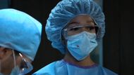 Portia completely spaced out as Drew started to code on the operating table on General Hospital | Image: ABC