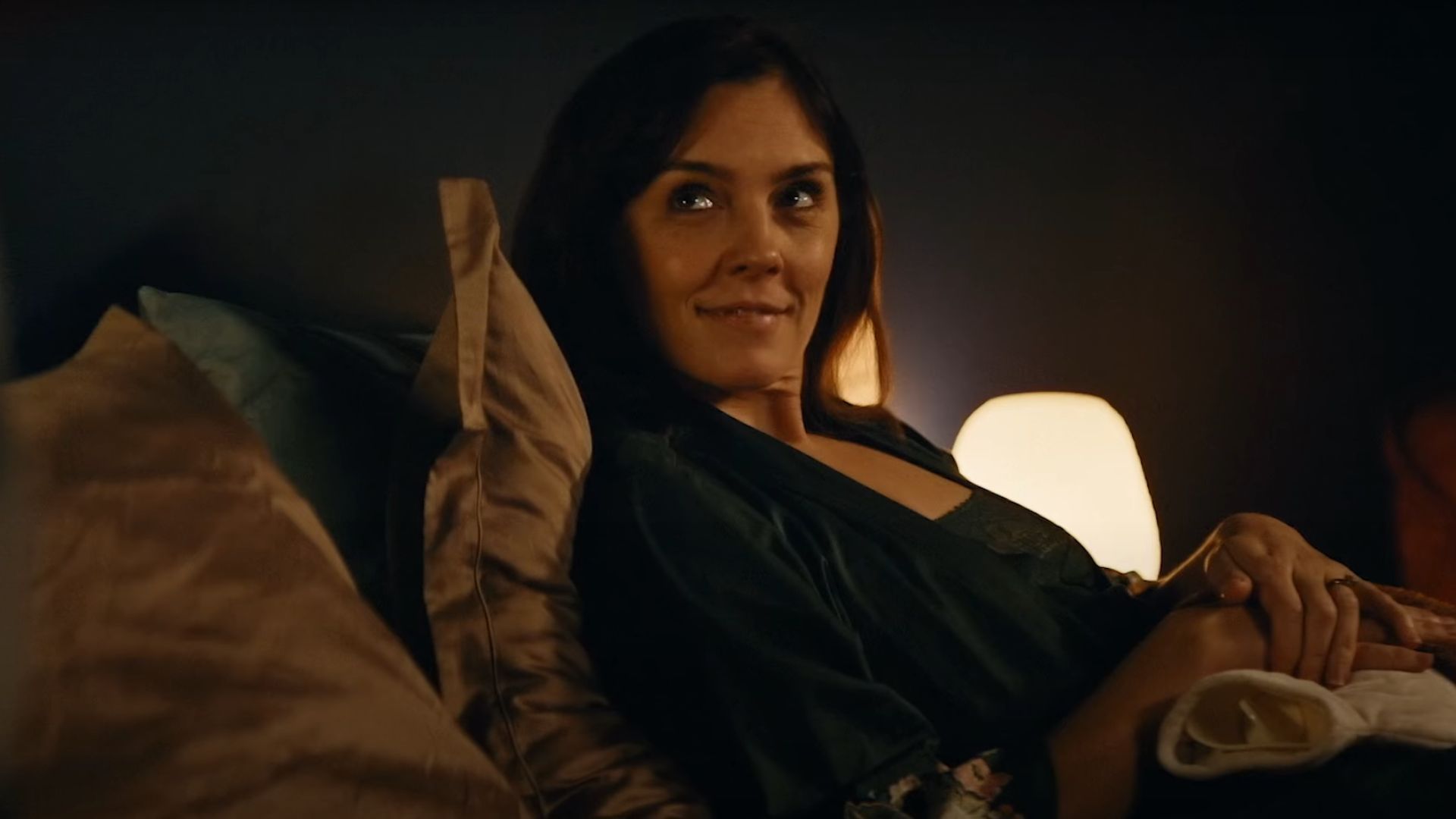 The Couple Next Door Season 2: Release date news (mage via YouTube/Starz)