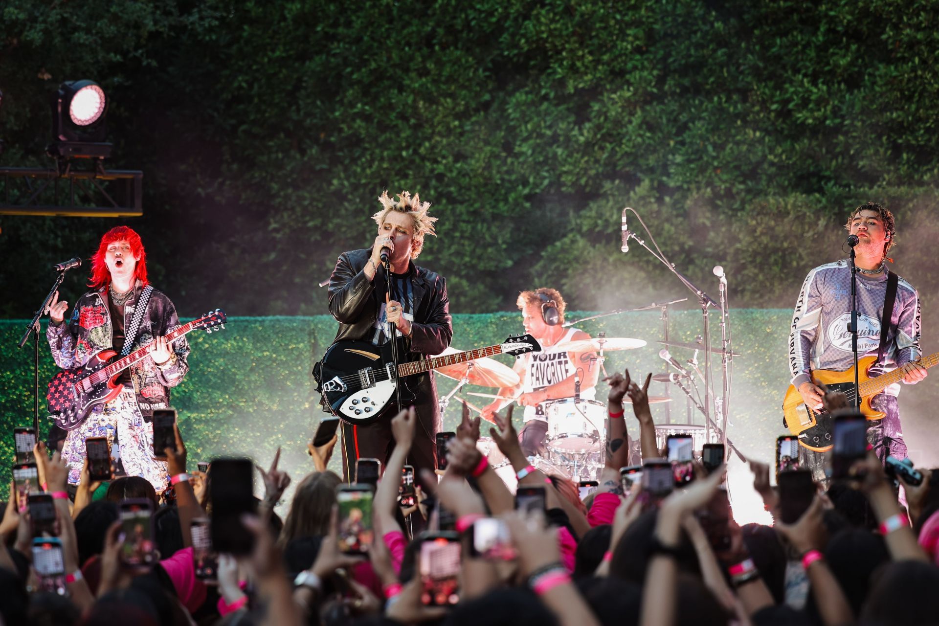 5 Seconds Of Summer Los Angeles Pop Up - Source: Getty