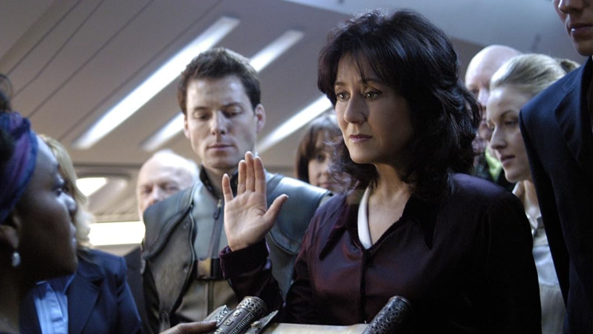 Battlestar Galactica (Image Source: Prime Video)
