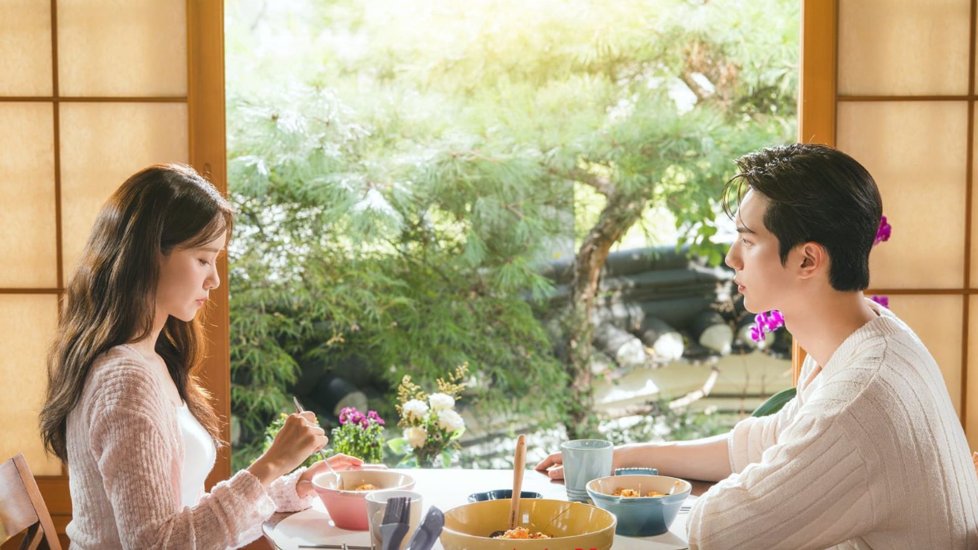 Ji-young and Lee-heon met in the future (Image via tvN)