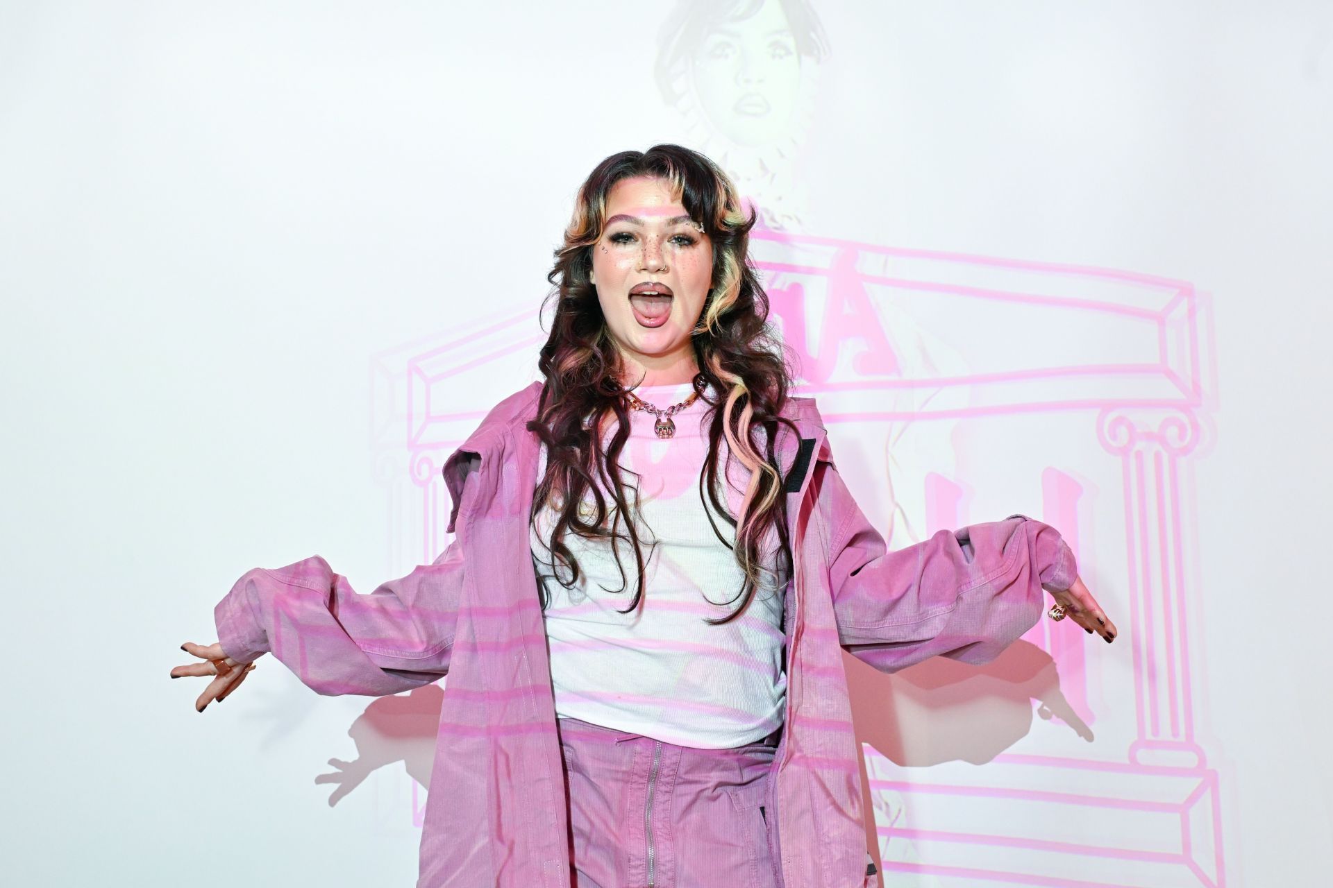 Lola Young x Aries Pop-Up - Source: Getty
