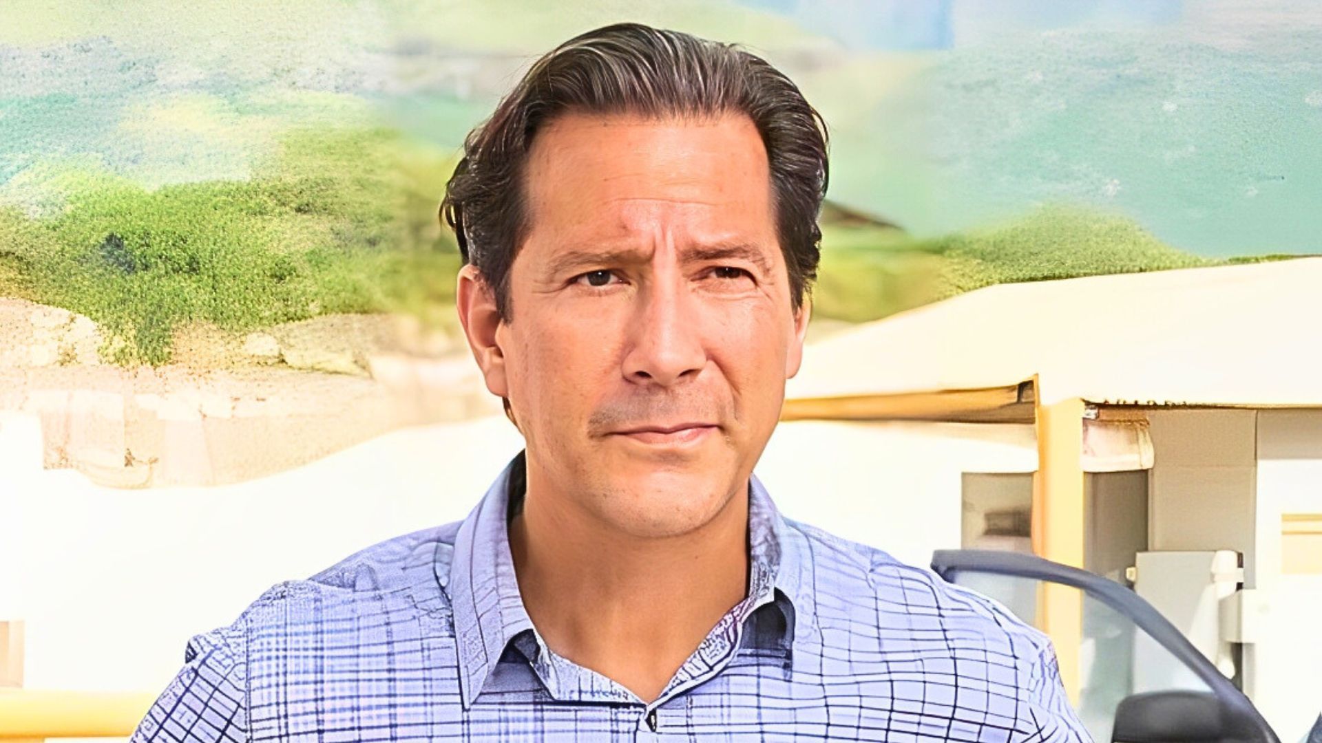 Henry Ian Cusick as Stephen Finch in Scandal, he was Olivia Pope&rsquo;s loyal associate who walked away from the drama. (Image via Hulu)