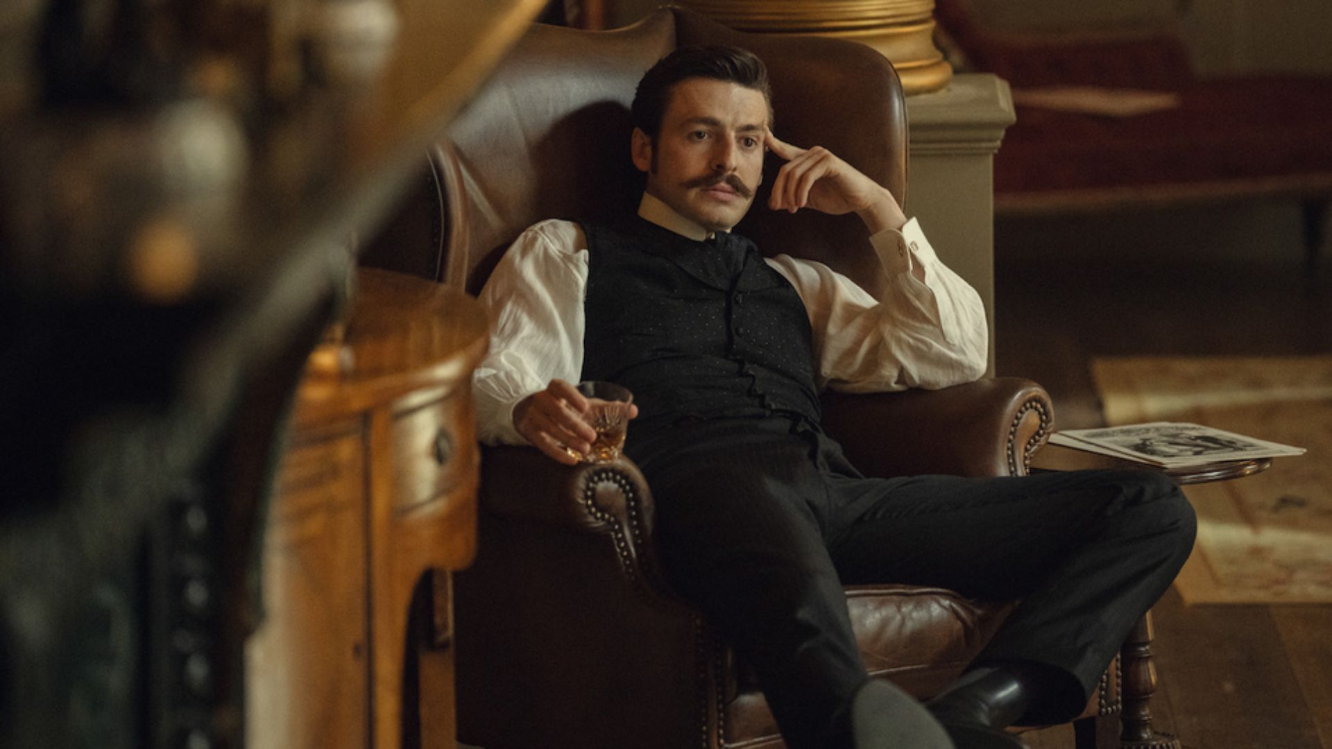 Anthony Boyle as Arthur Guinness in House of Guinness (Image Via: Netflix)