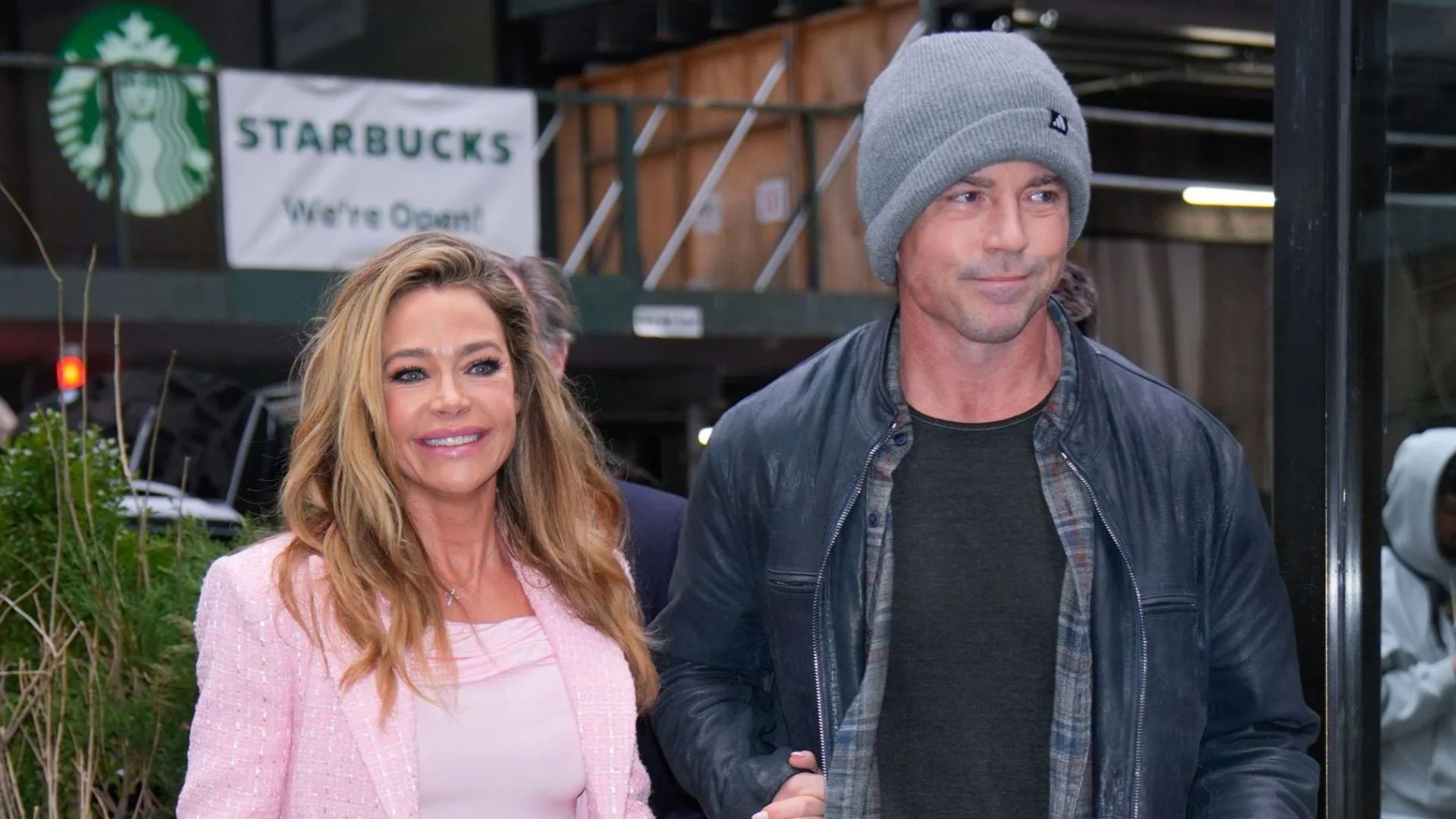 Denise Richards and Aaron Phypers (Image via Getty)
