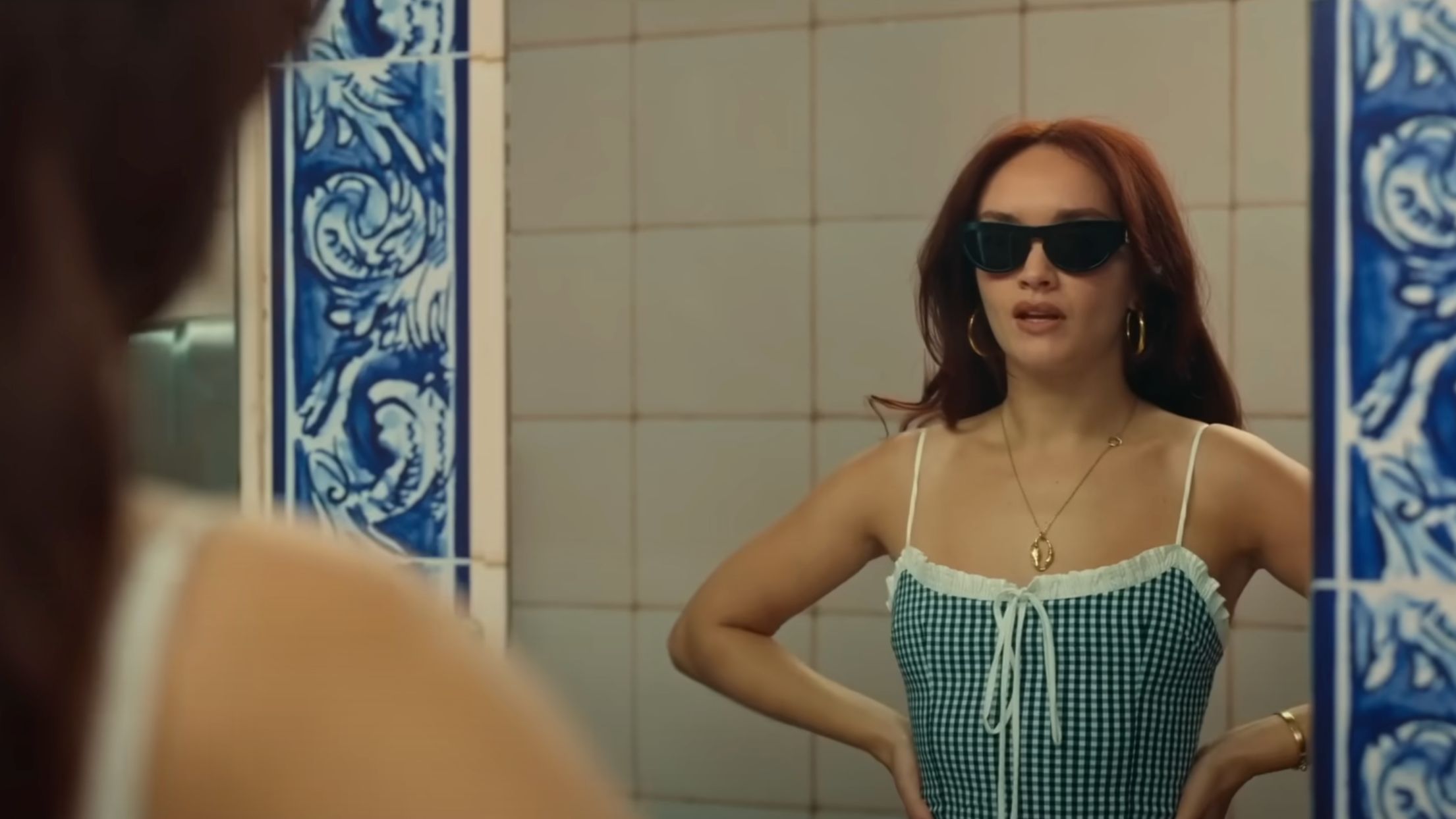 The show follows a psychological battle between a man&rsquo;s girlfriend and his mother (Image via YouTube/Prime Video)