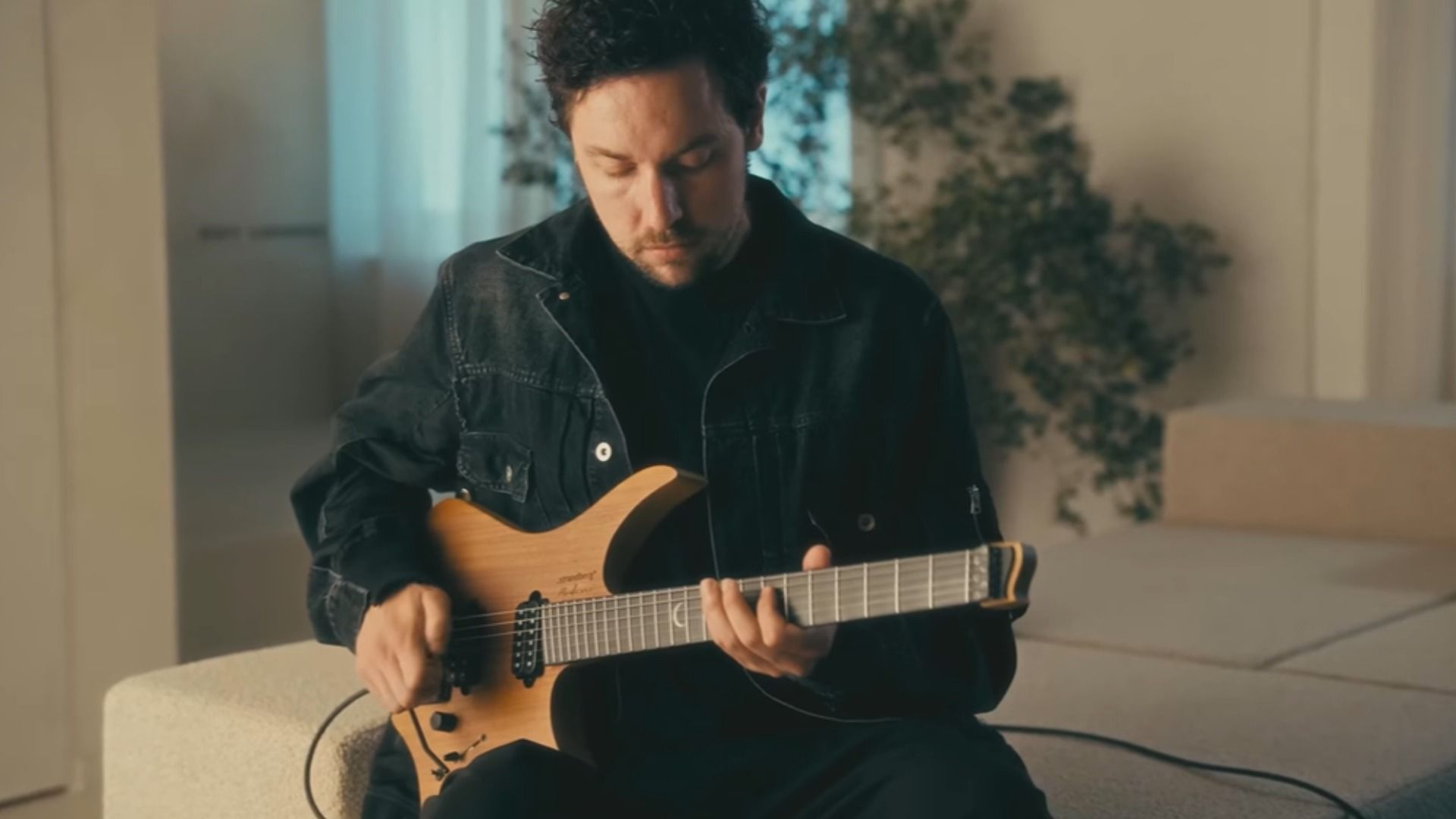 Plini announces 2026 UK and Europe tour (Image via YouTube/@Plini)
