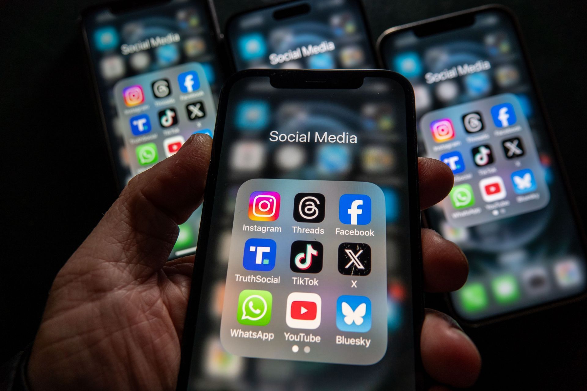 Australia Bans Social Media For Under 16s - Source: Getty