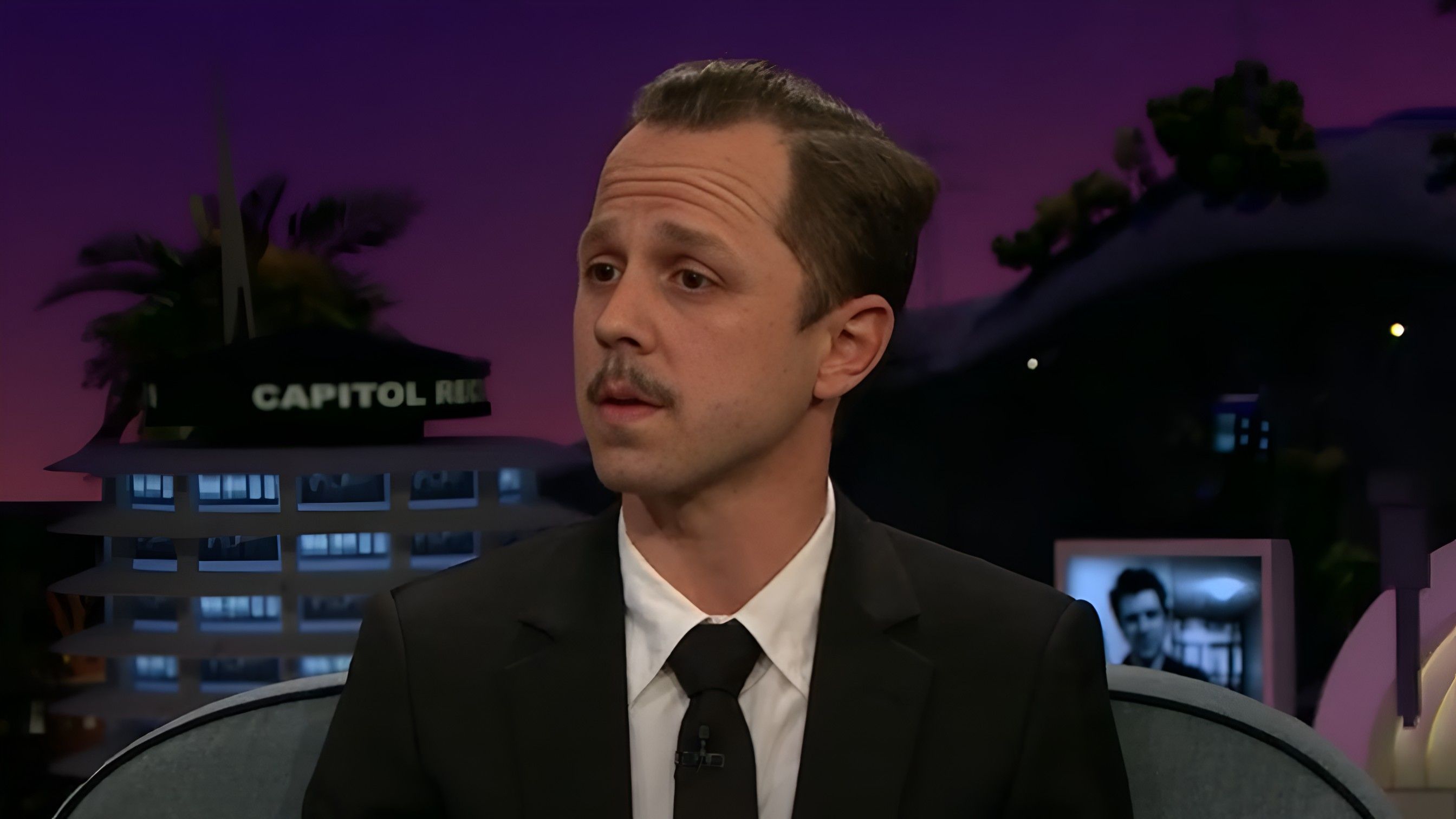 Giovanni Ribisi ( Image via YouTube / The Late Late Show with James Corden )