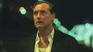 Jude Law in Black Rabbit | Image via YouTube/Netflix