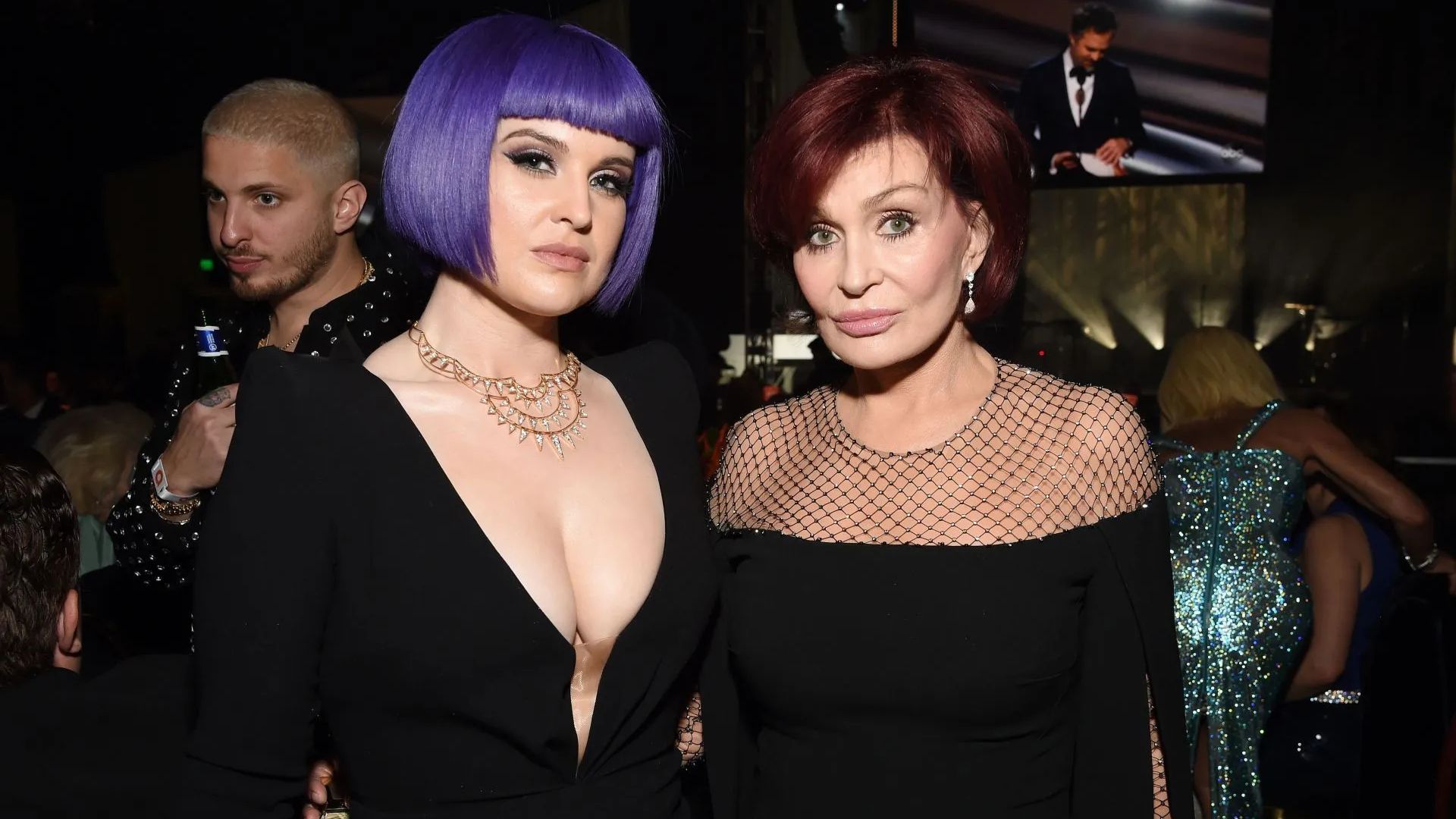Sharon Osbourne learns falconry with Kelly Osbourne (Getty via Soap Central CMS - Resized on Canva)