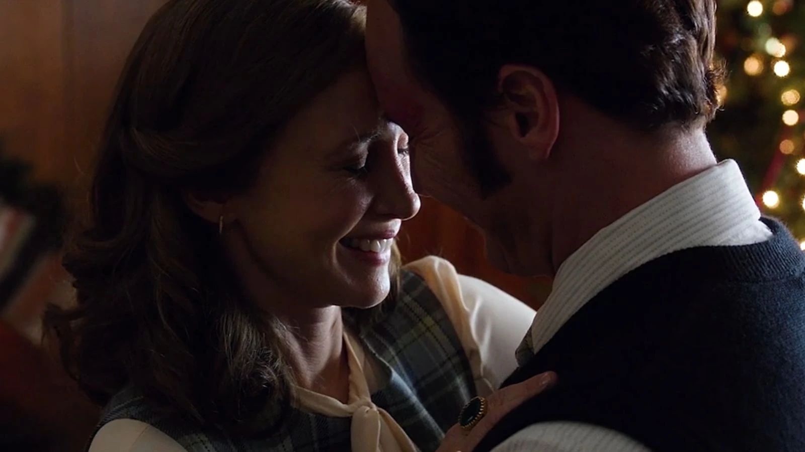 Vera Farmiga and Patrick Wilson as Lorraine and Ed Warren (Image via YouTube/@warnerbrosentertainment)