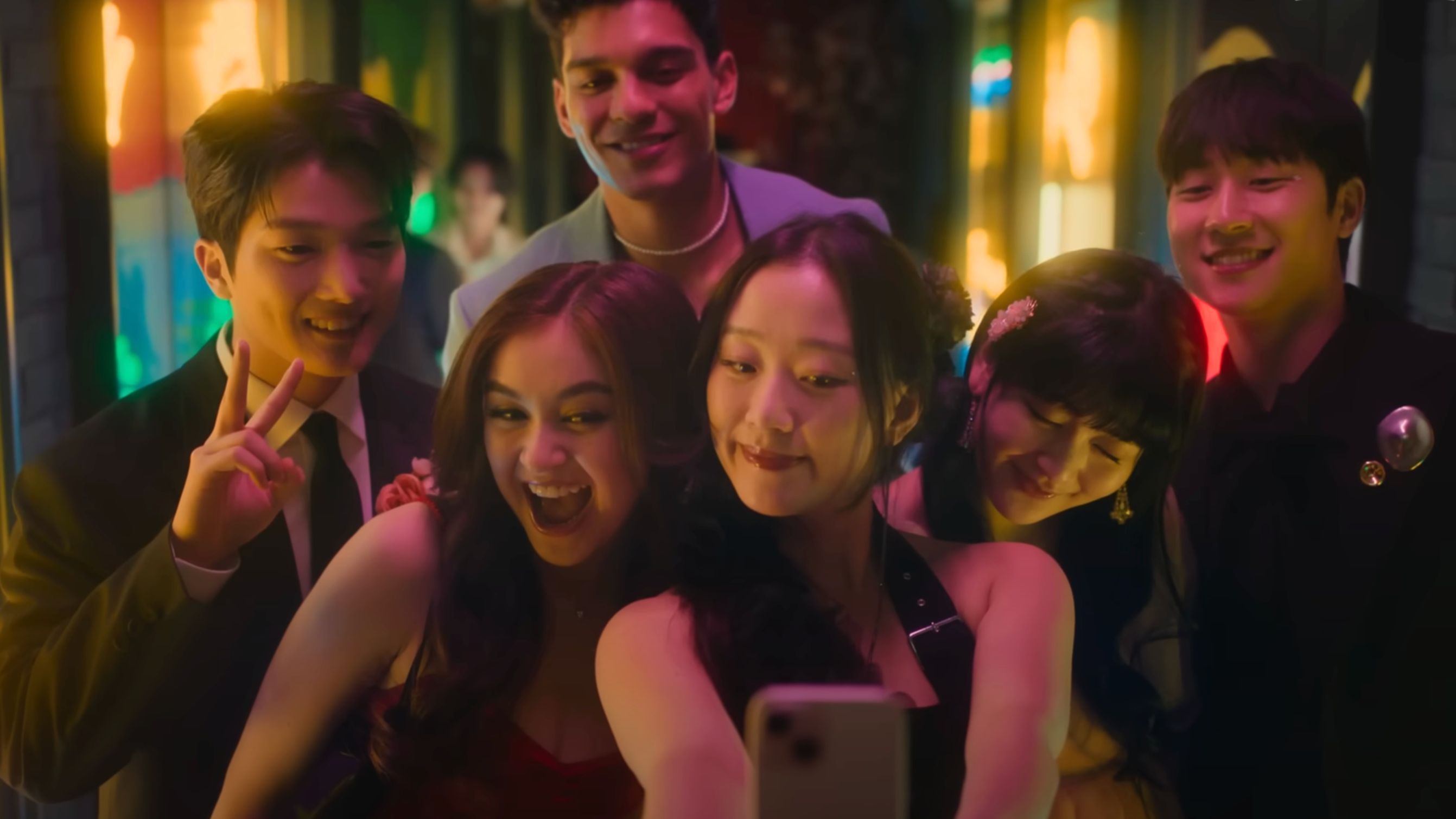 XO, Kitty soon returns with its third season (Image via YouTube/Netflix)