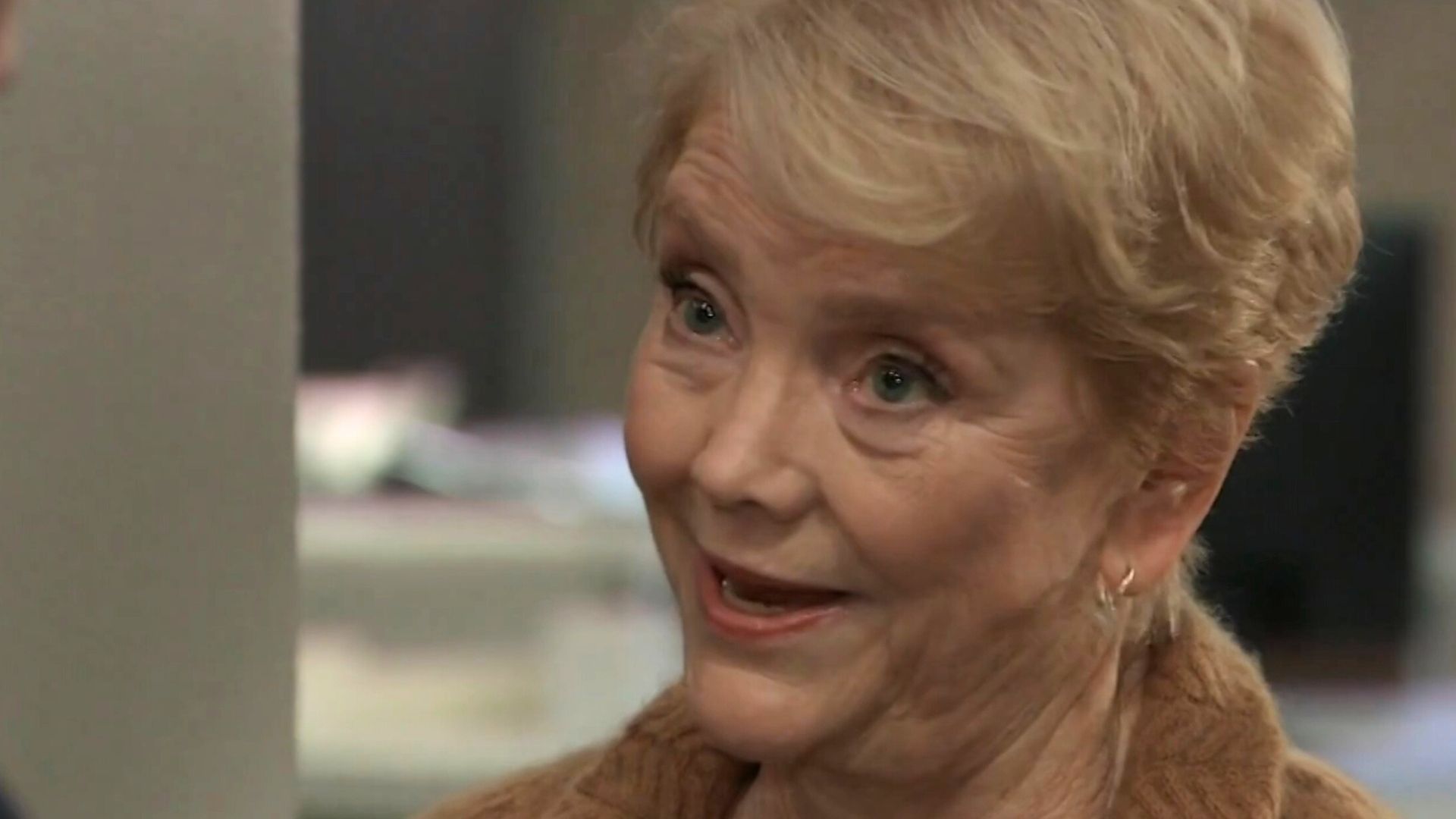 Sonny meets Veronica at General Hospital | Image: ABC