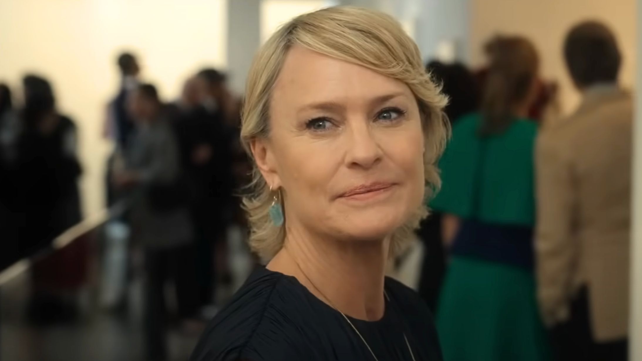 Robin Wright plays Laura in The Girlfriend (Image via YouTube/Prime Video)