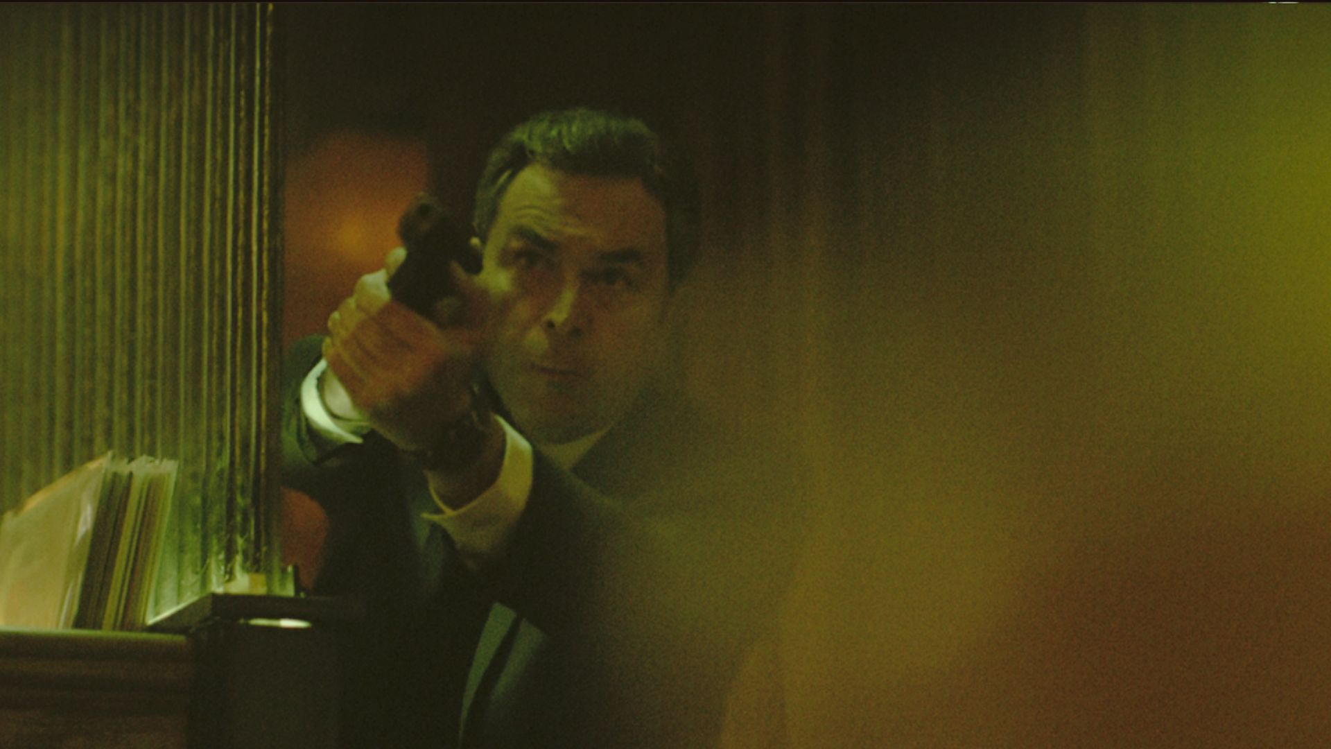 A still from BLACK RABBIT (Image Via: Netflix)