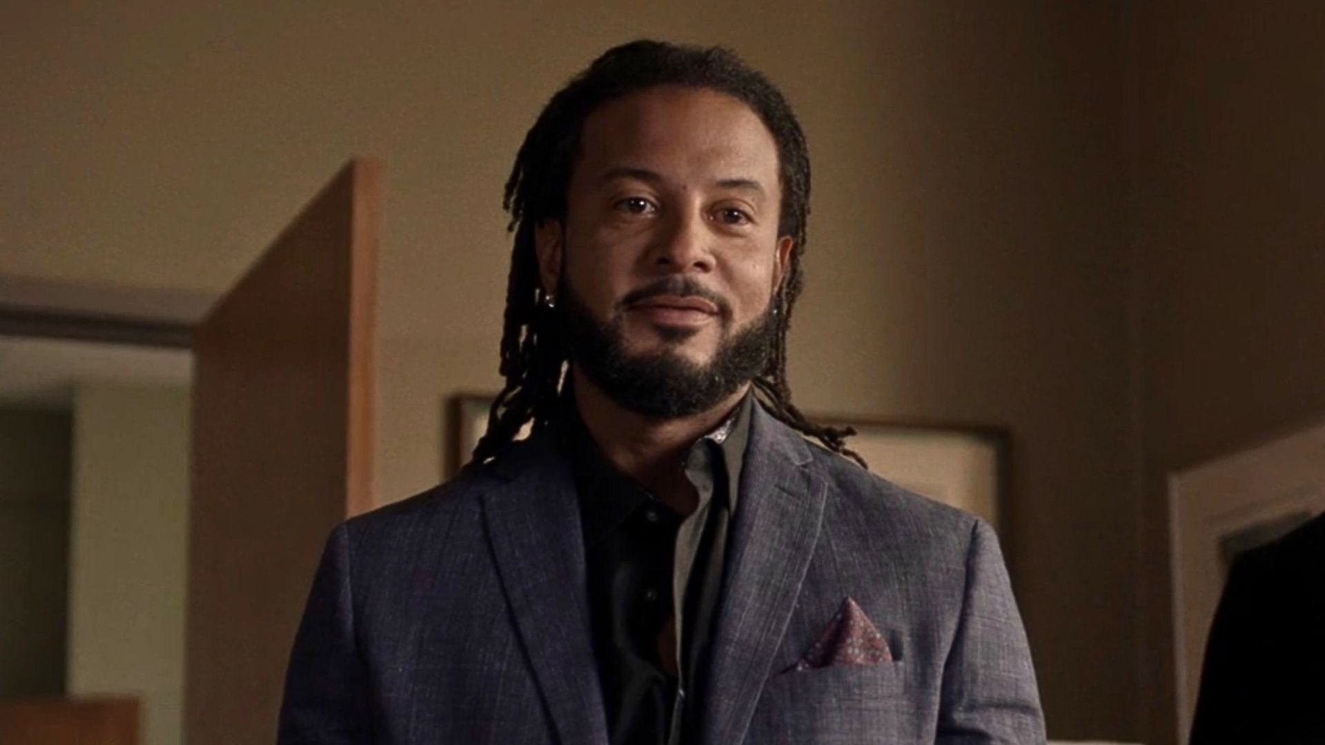 Elijah Stone in The Rookie (Image via Netflix)