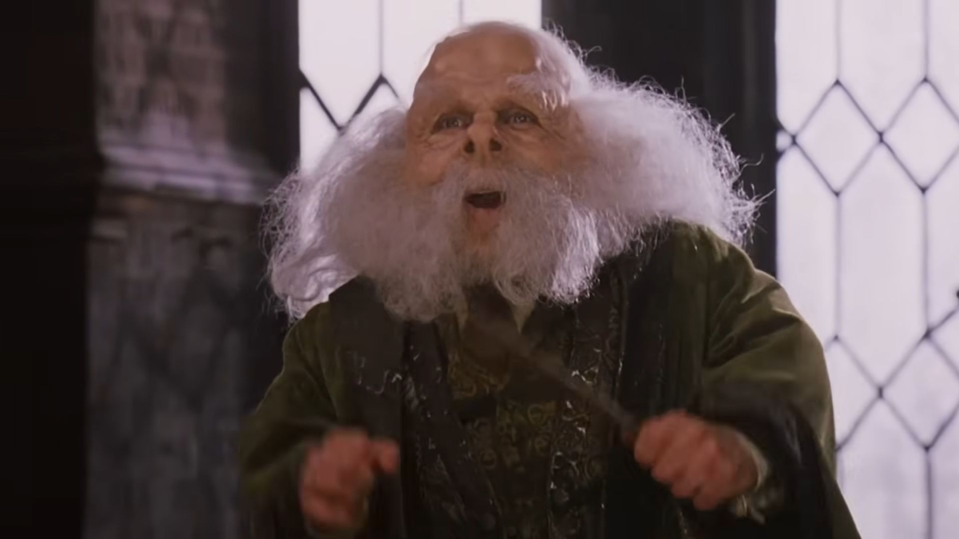Actor Warwick Davis as Professor Filius Flitwick in Harry Potter and the Philosopher&rsquo;s Stone | Image Via:  Harry Potter
