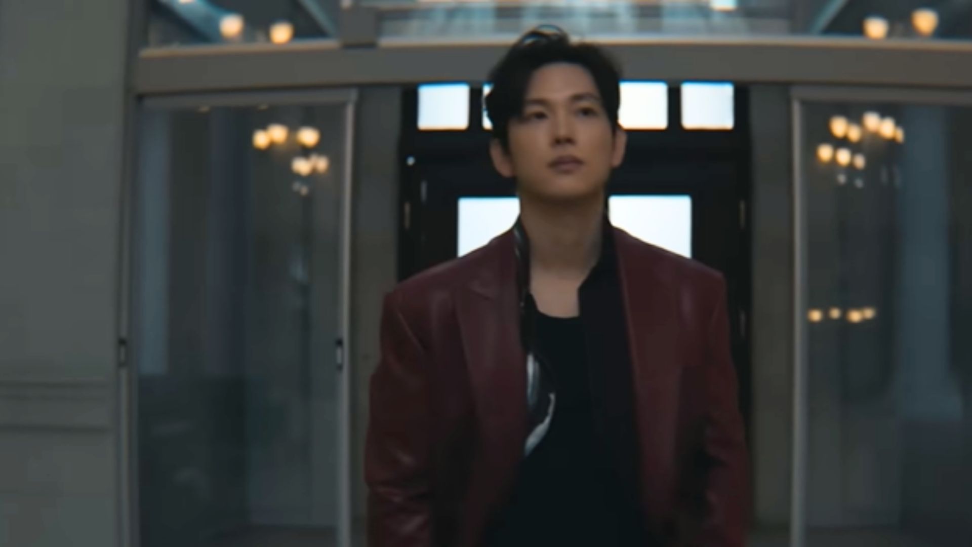 A scene from the upcomiing K-thriller Mantis | Image source: Netflix