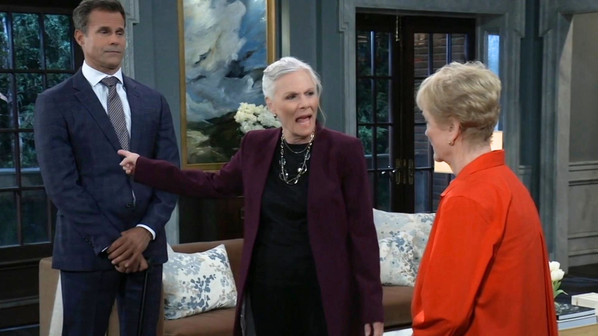 Tracy could barely believe what Ronnie was doing | Image: ABC